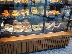 面包甜点陈列柜-星巴克臻选(北京富力家园店)