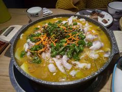 -山城外·非遗酸菜鱼(新都汇融店)