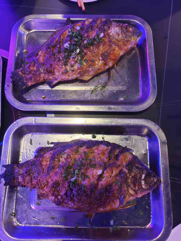 熊记海鲜烧烤(宝安公路店)-"周末晚上来吃小龙虾烧烤,无意开车经过这