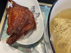 -百年老字号·观振兴蟹黄面·三虾面·苏式面(观前街富仁坊巷店)