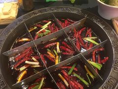 -疯狂的筷子老灶九宫格火锅