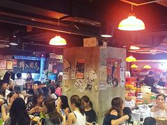 大堂-鲜入围煮花胶鸡海鲜火锅