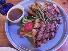 -鲨鱼美式餐厅酒吧Sharky