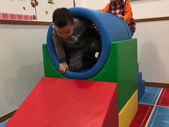 -抱抱熊托育中心(大悦城店)