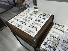 -零度眼镜·宝视友·蔡司依视路(吾悦花街店)