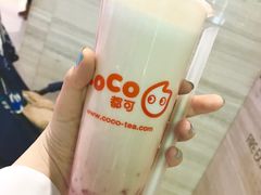奶霜草莓果茶-CoCo都可(恒隆456店)