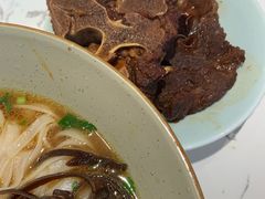 -百春原湖南牛肉粉(百联世纪店)
