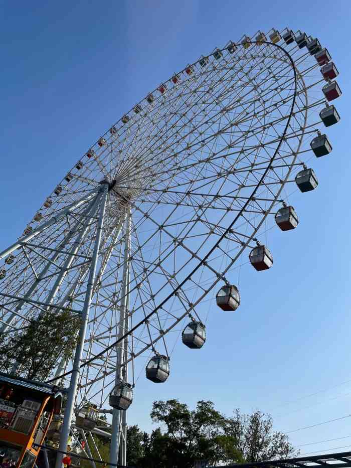 小河沿万泉公园游乐场