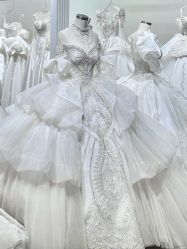 -派丽莫Pellimo原创设计婚纱品牌