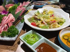 -明洞阿姨·韩式酱蟹烤肉·创意料理(三元桥店)