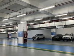 -新世界新丸中心-地下停车场