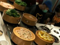 -龍歌自助小火锅(市南金茂湾店)