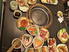-梨花甄选自助烤肉(小寨原力场店)