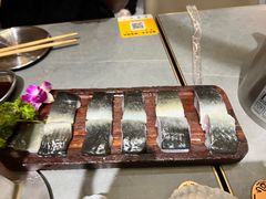 -围炉肉舍•炭烤活鳗•丹东海鲜烤肉(步行街店)