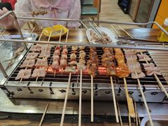 -哈尔滨小酒馆·鲜肉现穿自助烧烤(康新花园店)
