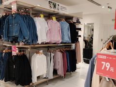 -优衣库(上海正大广场店)