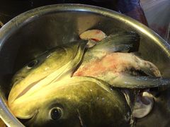 招牌柴火灶鱼头-好灶头妈妈菜·柴火灶台鱼·千岛湖土菜地标美食