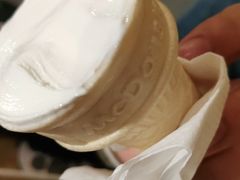 圆筒冰淇淋-麦当劳餐厅(荔城南大道店)
