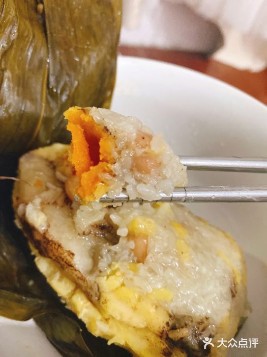 粽氏清源(大南路店)招牌蛋黄咸肉粽图片