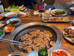 -明洞阿姨·韩式酱蟹烤肉·创意料理(三元桥店)