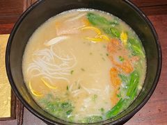 -银米·云南传统过桥米线(双廊黑金冠店)