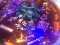-临界音乐酒馆·小龙虾·江湖菜(华熙LIVE·鱼洞店)