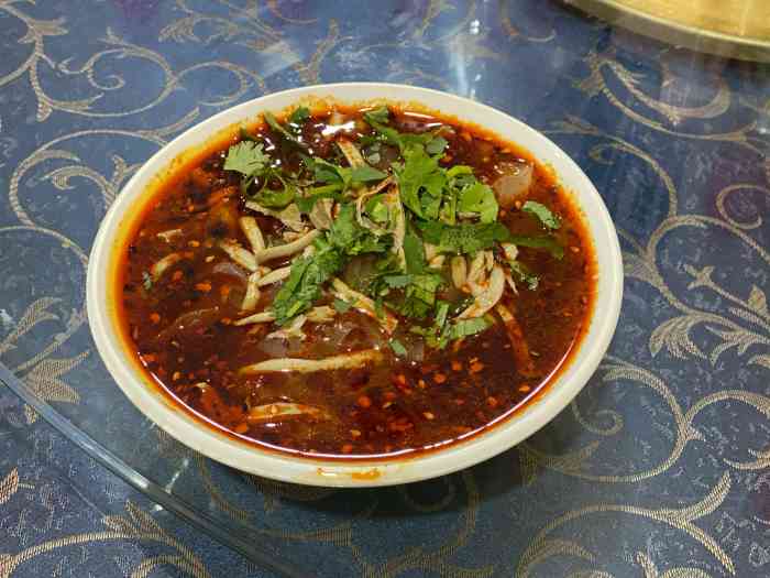 小黑女凉粉-"#点评有礼# 应县最著名的特产就是凉粉了.