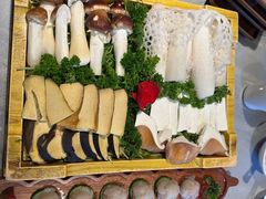 -慢丽江·云南野生菌土鸡锅(付家庄店)