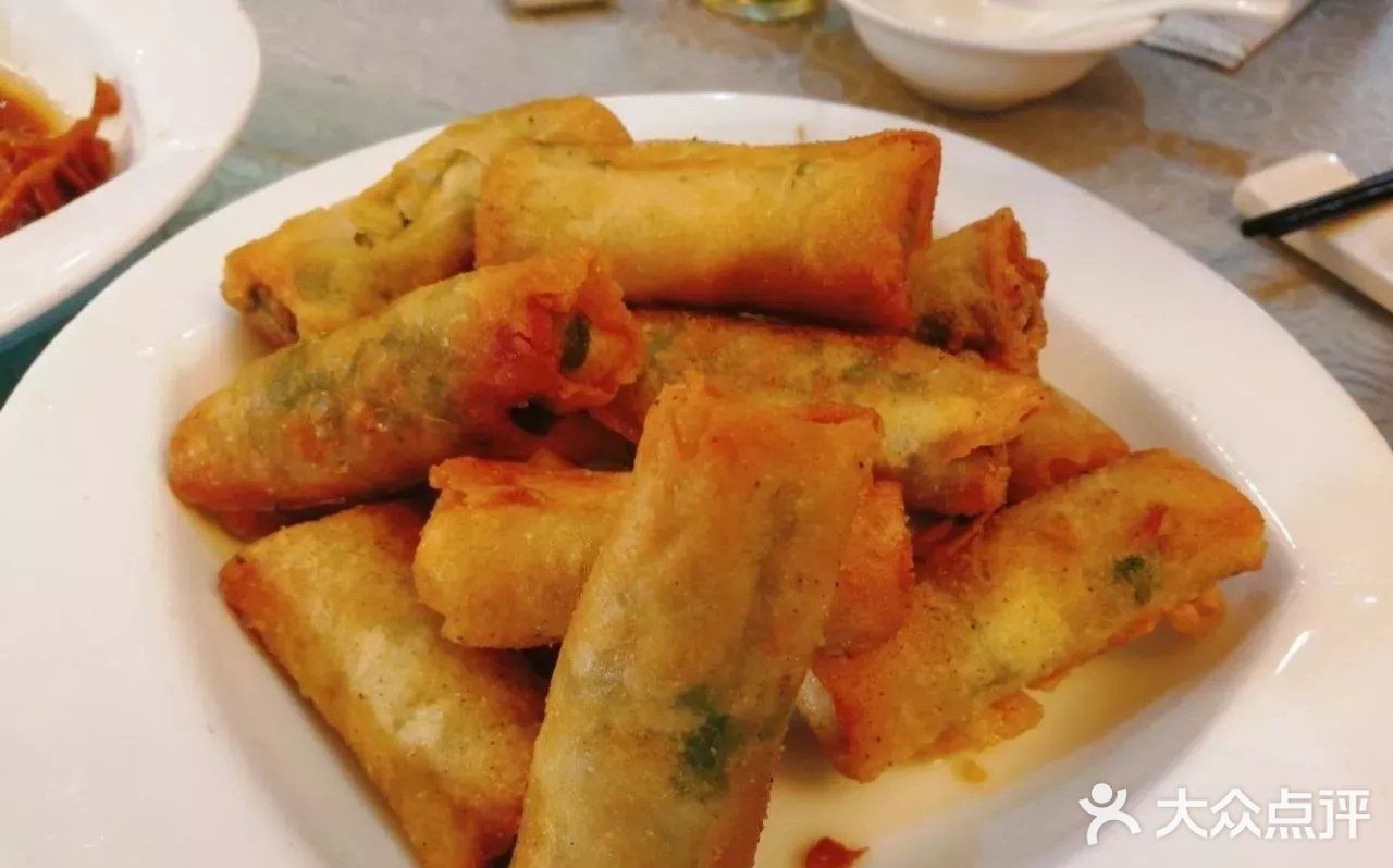 亲友共享美味时