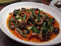 -川流不息·地道川菜·小龙虾(松东路店)