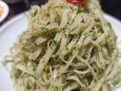 茴香拌煎饼-李记搅团•非遗陕菜(三桥店)