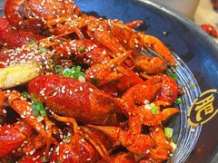 -肥肥虾庄·金牌油焖大虾(汉街SKP店)