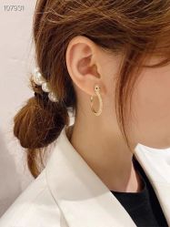 -AI艾耳·专业手工耳洞·穿孔美学馆