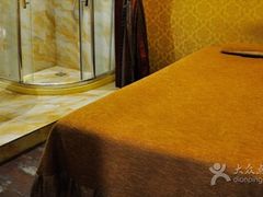 -鸿喜足健康足道采耳艾灸(南纬路店)