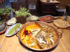 -洱火云南酸菜牛肉火锅(石景山当代商城店)