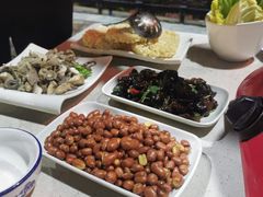 -墨脱石锅椰子鸡•香草鸭•东山羊(大东海店)