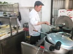 -陆师傅砂锅烫菜(圆通街店)