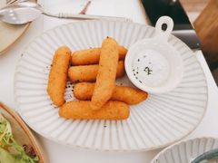 马苏里拉芝士棒配黑松露蛋黄酱-nata&bica(松江大学城店)