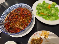 水煮牛肉-勺园中餐厅