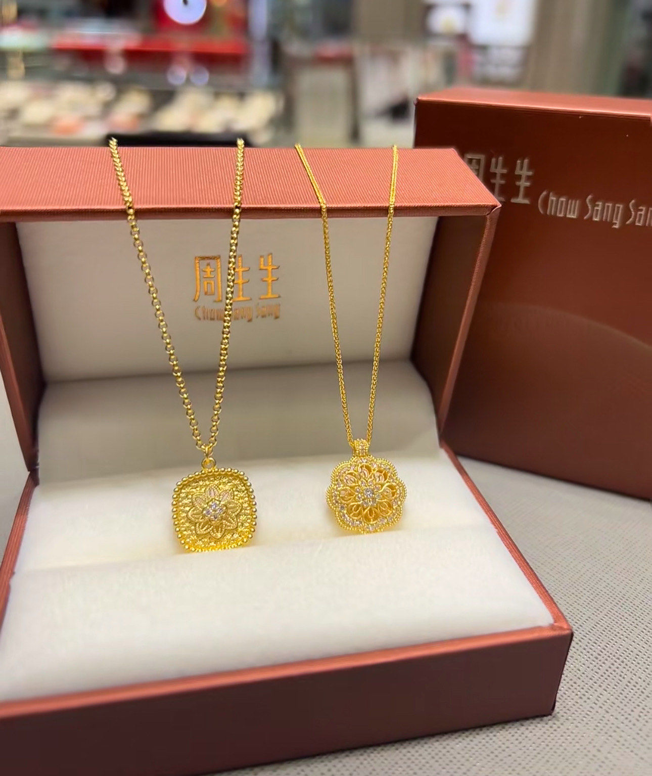 周生生钻石黄金项链