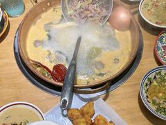 -洱火云南酸菜牛肉火锅(石景山当代商城店)