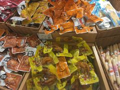 零售区-来伊份(龙之梦长宁店)