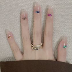 -情同手足美甲美睫