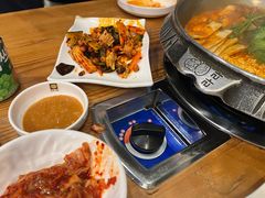 -喇喇排骨火锅·传统韩式脊骨汤(望京西园总店)