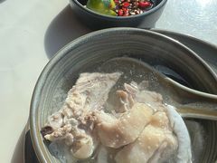 -喃喃椰·糟粕醋·椰子鸡火锅(七堡花园店)