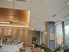 -星巴克臻选(深圳龙华红山天虹店)