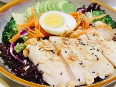 鸡胸肉牛油果沙拉-西部牛排(京华城店)