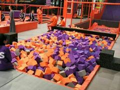 -VFSC极限蹦床主题公园(乐园道彩悦城阳光店)