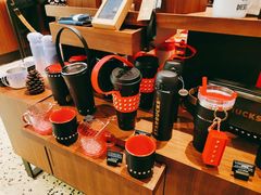 零售区-星巴克臻选(广州沙面店)