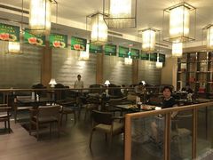 大堂-泰山宝盛大酒店·八珍轩自助餐
